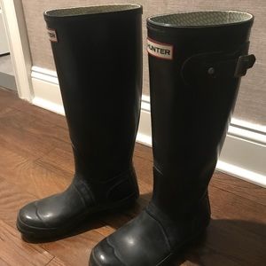 Hunter original tall gloss black boots size 7